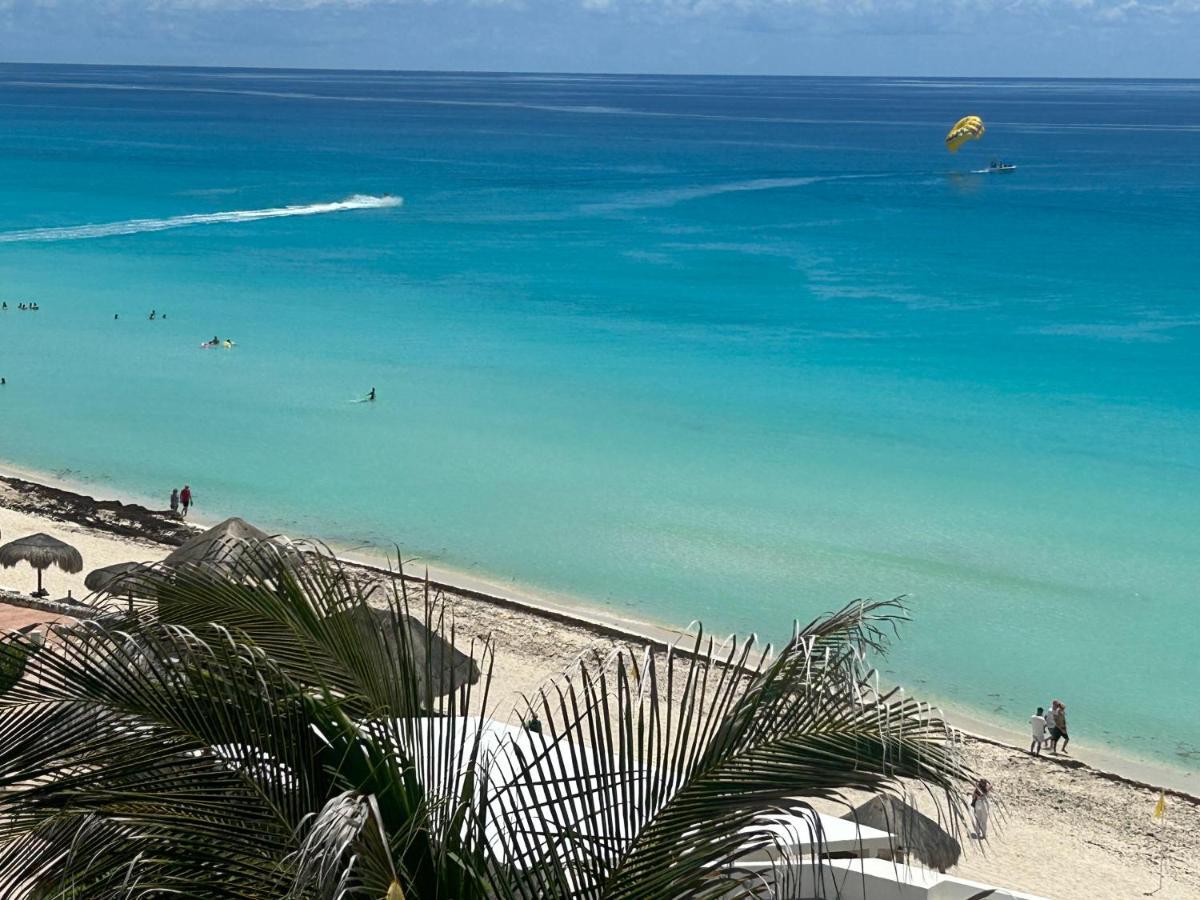 Solymar Beach Condos Cancún Eksteriør billede