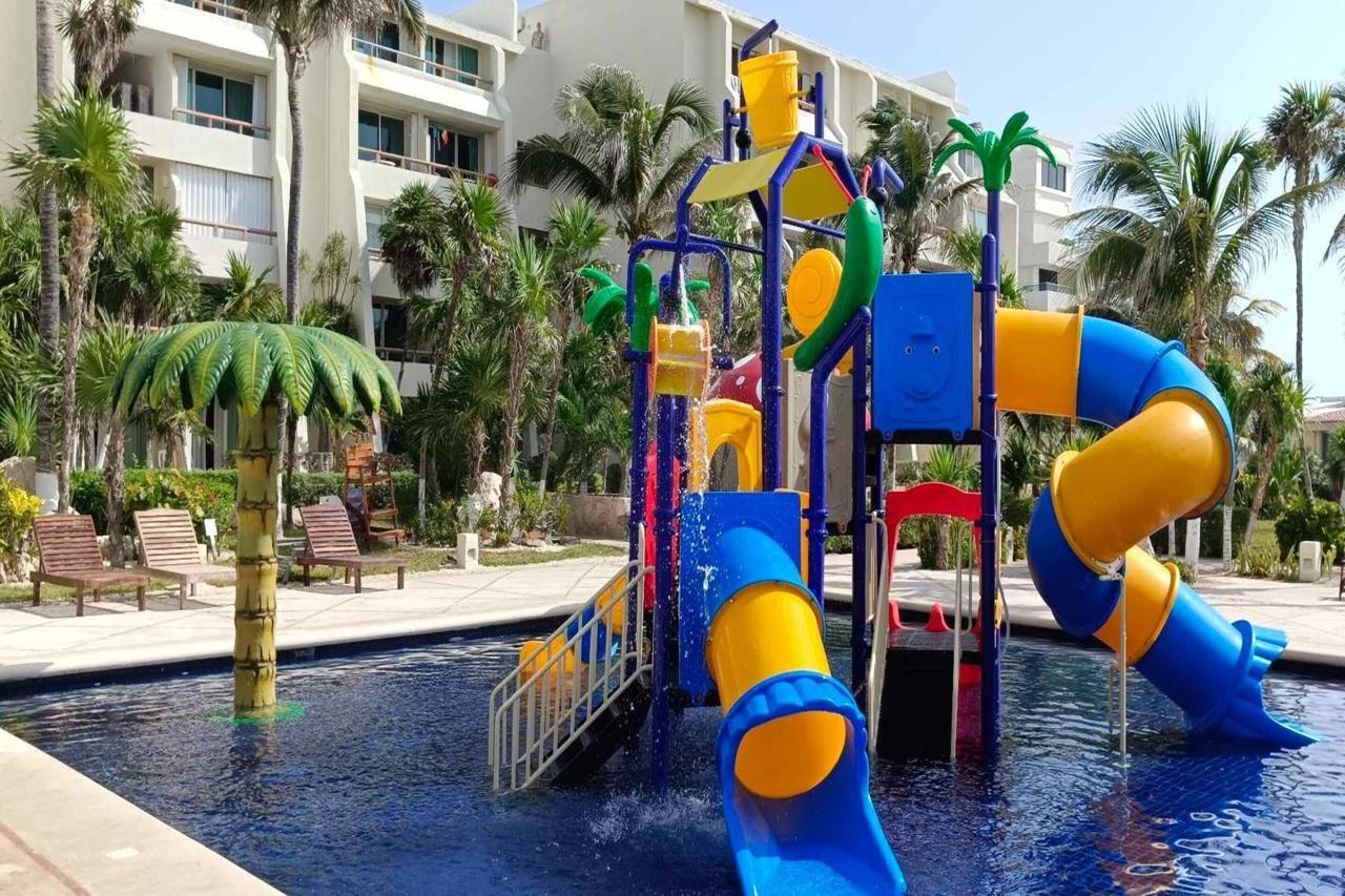 Solymar Beach Condos Cancún Eksteriør billede